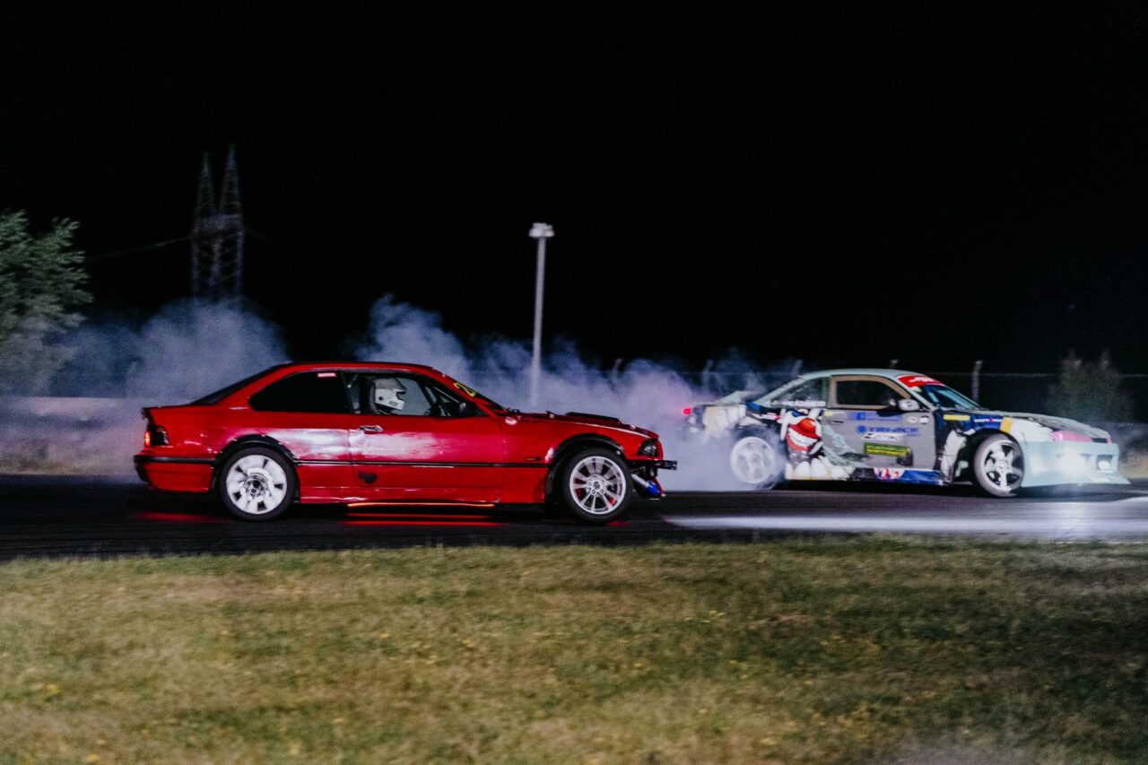 Drift lângă stele: Etapa a treia a Campionatului Național revine pe timp de noapte la Transilvania Motor Ring