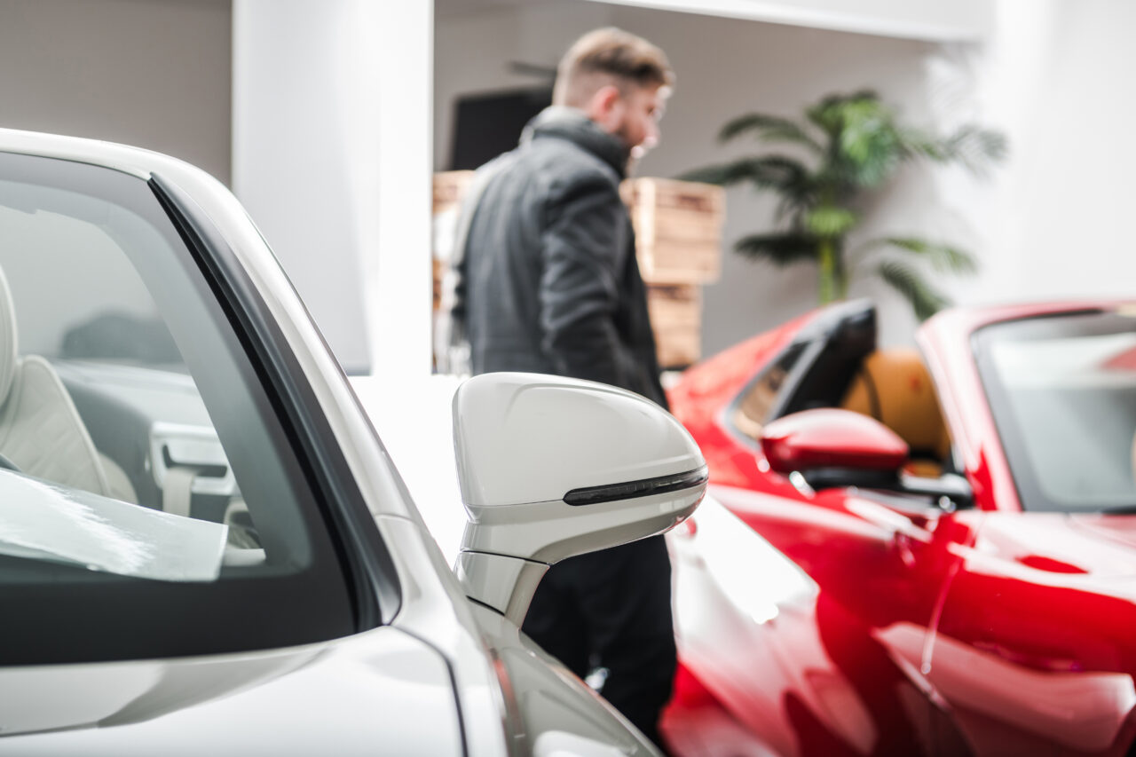 Avertisment pentru cei care vor să cumpere o mașină second-hand. Metoda folosită de escroci pentru a păcăli clienții