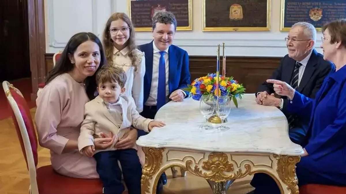 Predsednik Dan se je srečal z avstrijskim kanclerjem Stockerjem za krepitev odnosov