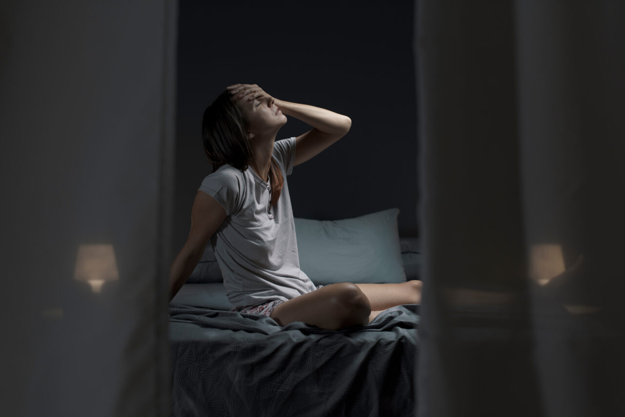 Obiceiul banal din timpul nopții care poate deveni periculos pentru inimă. Mulți români îl urmează fără să știe că poate fi nociv