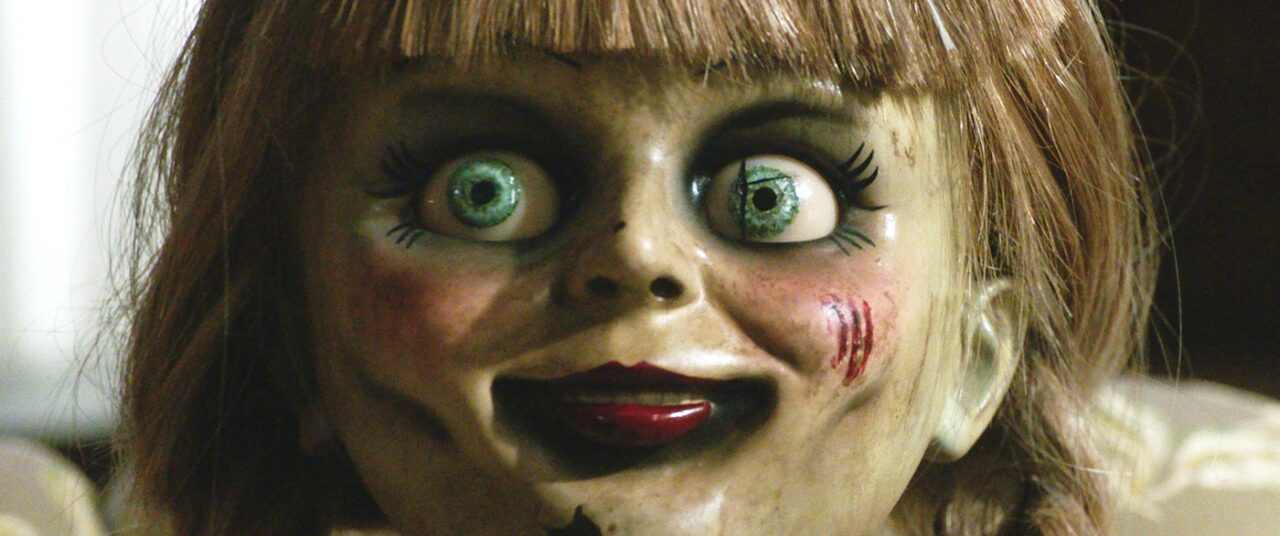 Blestemul PĂPUȘII „posedate”? Un investigator paranormal a fost găsit mort în camera sa de hotel, în timp ce studia misterul păpușii Annabelle