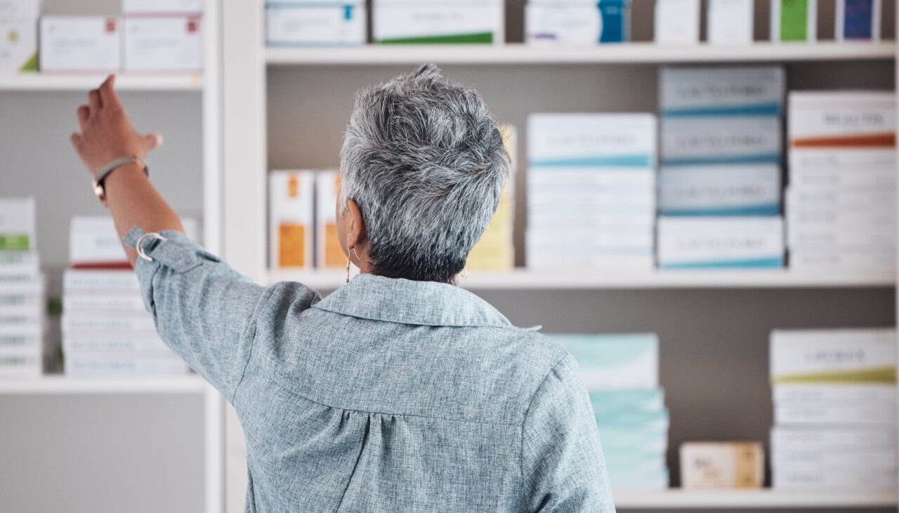 Una dintre cele mai cunoscute farmacii din România își informează clienții despre creșterea TVA din 1 august. Produsele cu cele mai mari SCUMPIRI
