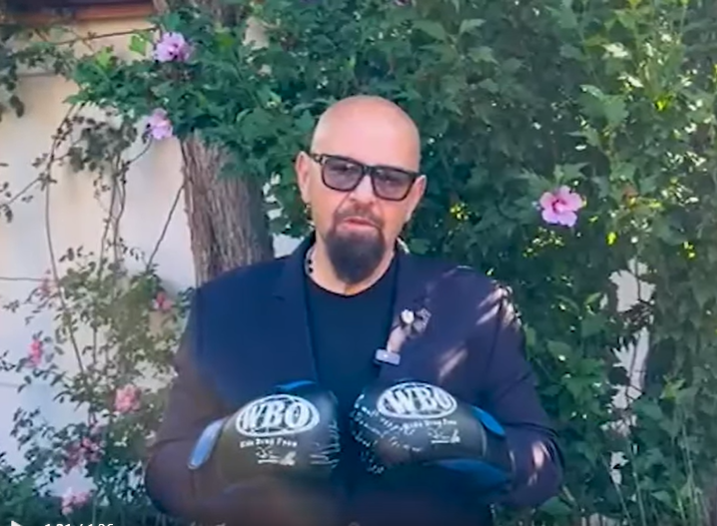 Piedone, panegiric la moartea prietenului Mihai Leu: Când a ieșit campion mondial, mi-a făcut  cadou aceste două mănuși