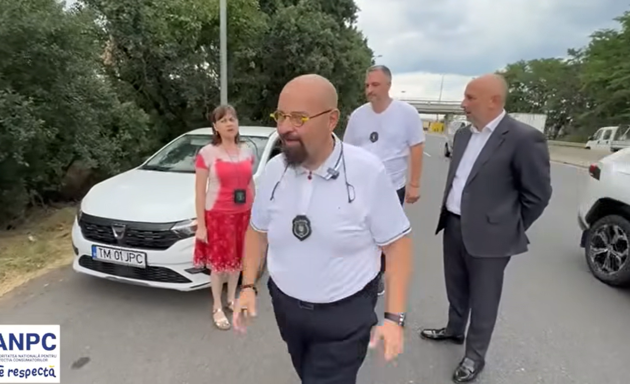 Litoralul românesc își așteaptă turiștii cu mâncare expirată și locuri de cazare murdare. ANPC a dat amenzi de 155.000 lei