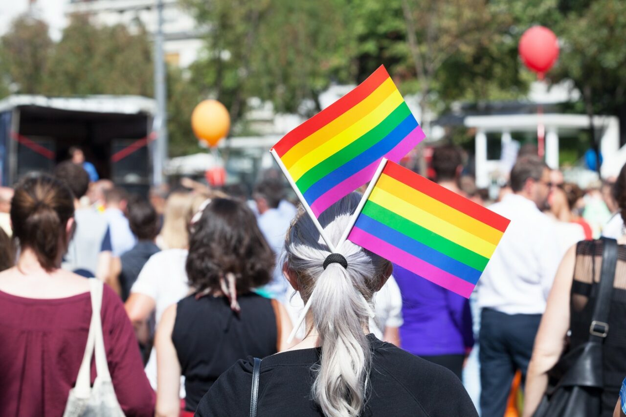 Primul marș „PRIDE” de la Oradea, încheiat cu amenzi de aproape 20.000 lei din partea Jandarmeriei. Directorul ACCEPT, vizat de sancțiuni