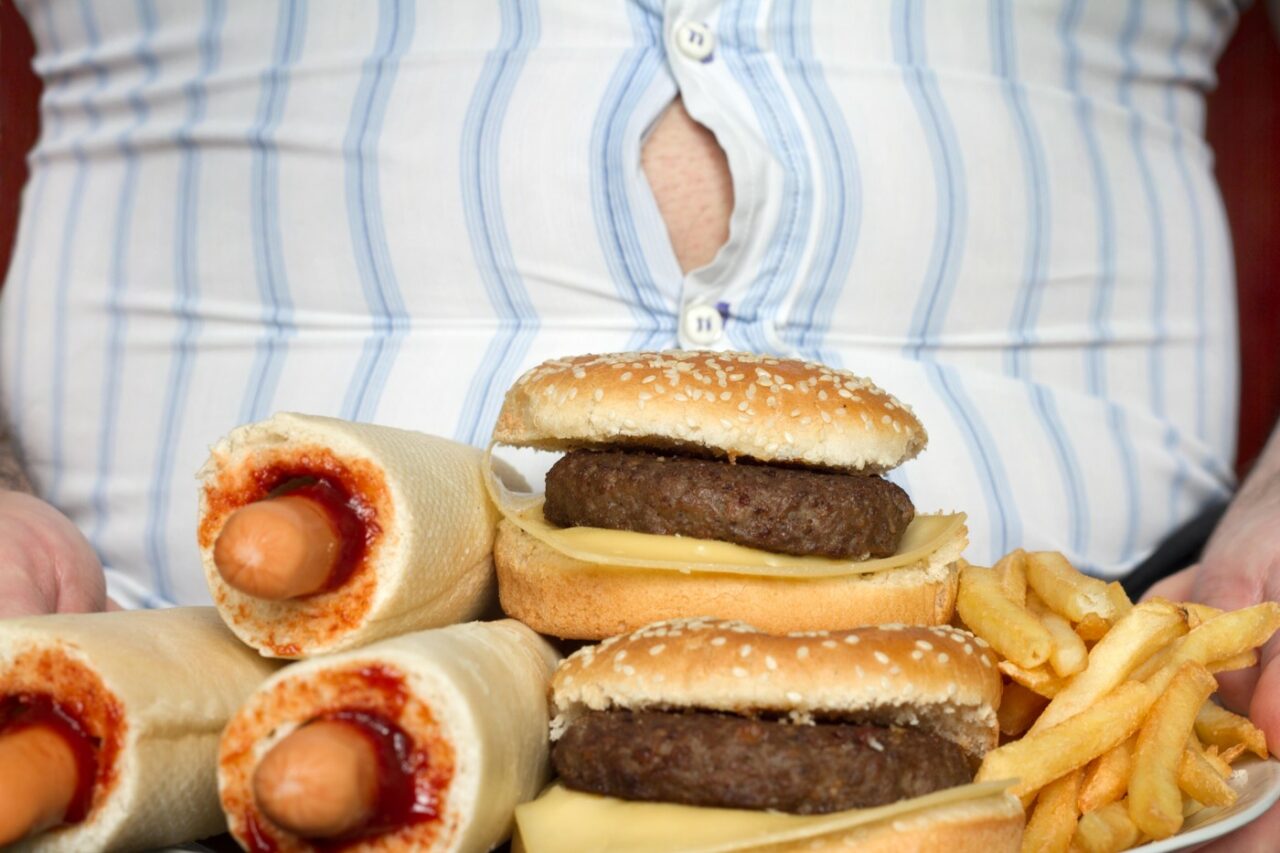 CANCERUL uterin, în creștere alarmantă la nivel mondial. Alimentele ultra-procesate, „otrava” care alimentează această maladie mortală