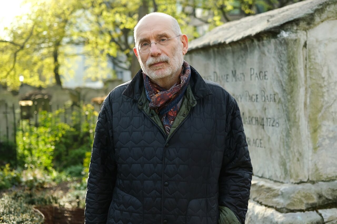 Scriitorul Boris Akunin, CONDAMNAT în contumacie la 14 ani de închisoare de un tribunal militar din Moscova. „Justificarea terorismului”