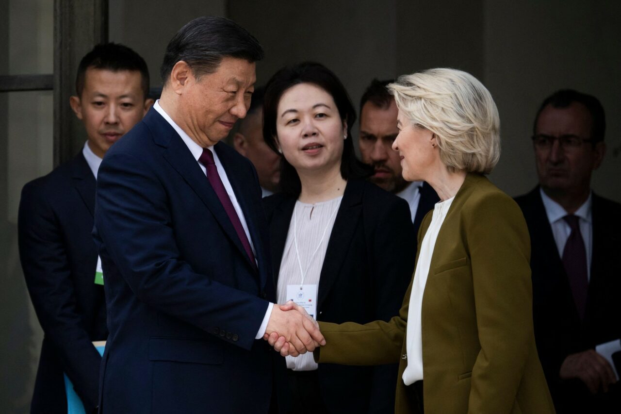 Liderii Uniunii Europene vor participa la un summit organizat la Beijing/ „Este o oportunitate de a ne angaja într-un dialog la cel mai înalt nivel”