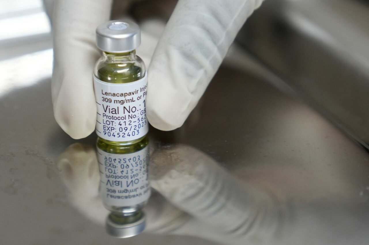 OMS recomandă utilizarea unui medicament inovator împotriva HIV/SIDA, în contextul fondurilor tot mai reduse pentru combaterea acestei maladii