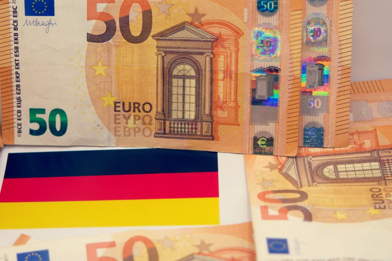 Bloomberg: Cancelarul Germaniei, IRITAT de proiectul de buget al UE: „Creșterea datoriilor a devenit noua stare de normalitate”