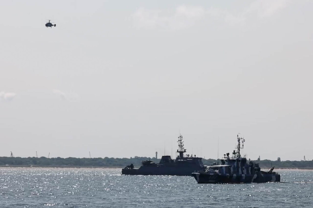 „Flota fantomă” ar cuprinde aproximativ 900 de nave/ UE ar putea să crească numărul petrolierelor rusești pe lista de SANCȚIUNI