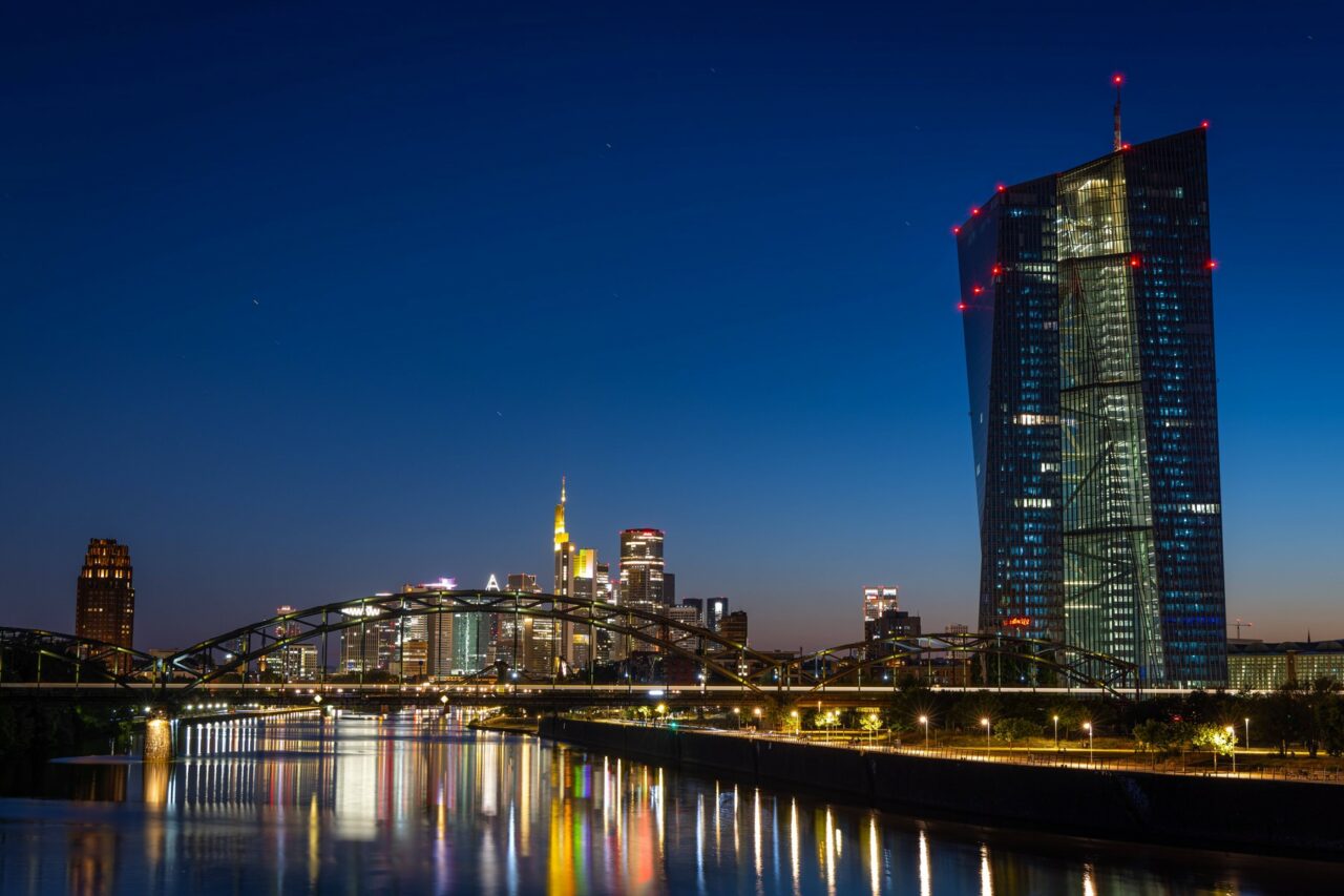 Băncile europene vor trebui să transmită RAPID datele financiare /Oficiali BCE: „Integrarea modalităților de raportare va eficientiza activitățile”