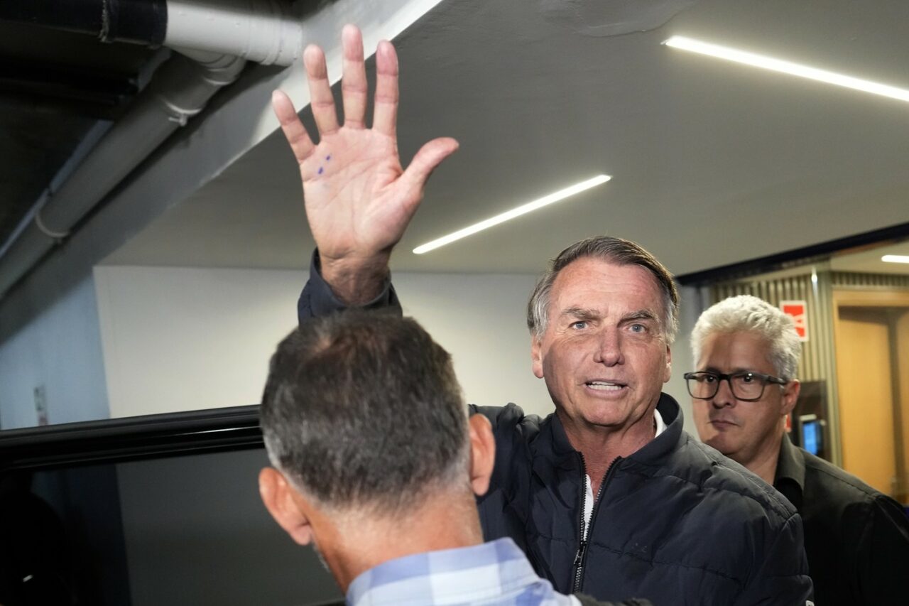 Jair Bolsonaro scapă momentan de ÎNCHISOARE. Fostul președinte al Braziliei este judecat în continuare pentru tentativă de lovitură de stat