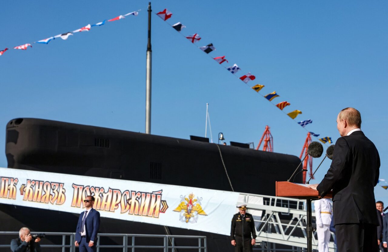 Vladimir Putin anunță modernizarea flotei submarinelor /„Sunt elementul central al forțelor noastre STRATEGICE”