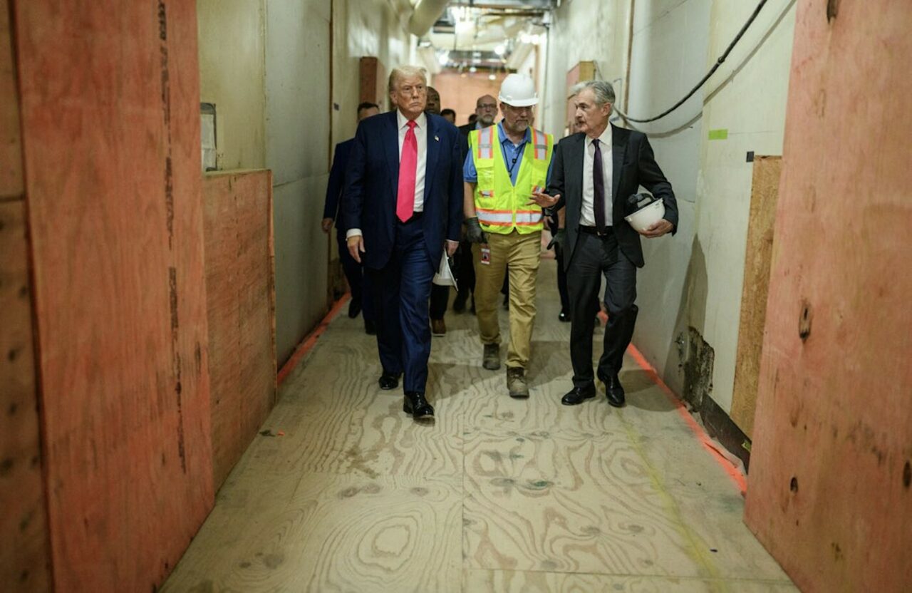 Trump s-a întâlnit cu POWELL și a criticat lucrările costisitoare de renovare a sediului Fed /„Aș vrea să reducă dobânzile”