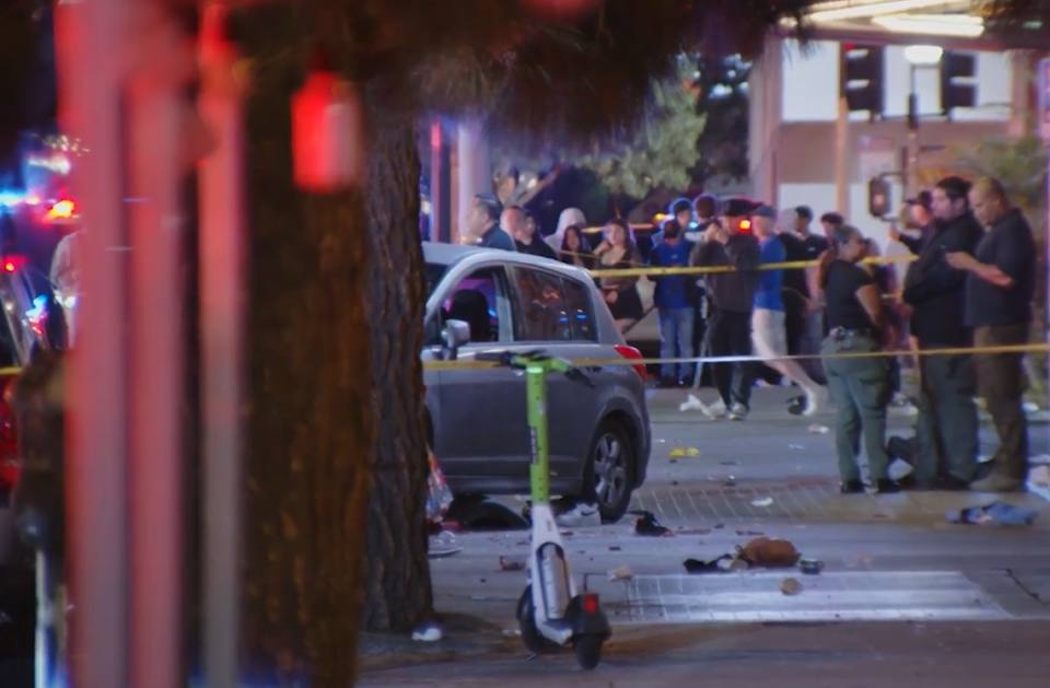 Tragedie într-un celebru cartier din Los Angeles. Panică și groază, după ce un bărbat a intrat cu mașina în mulțime. Sunt zeci de răniți