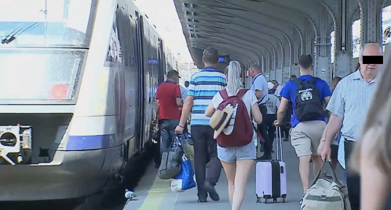 CANICULA a afectat transportul pe calea ferată, dar şi pe şosele. Multe trenuri au avut întârzieri mari, iar camioanele nu au putut circula