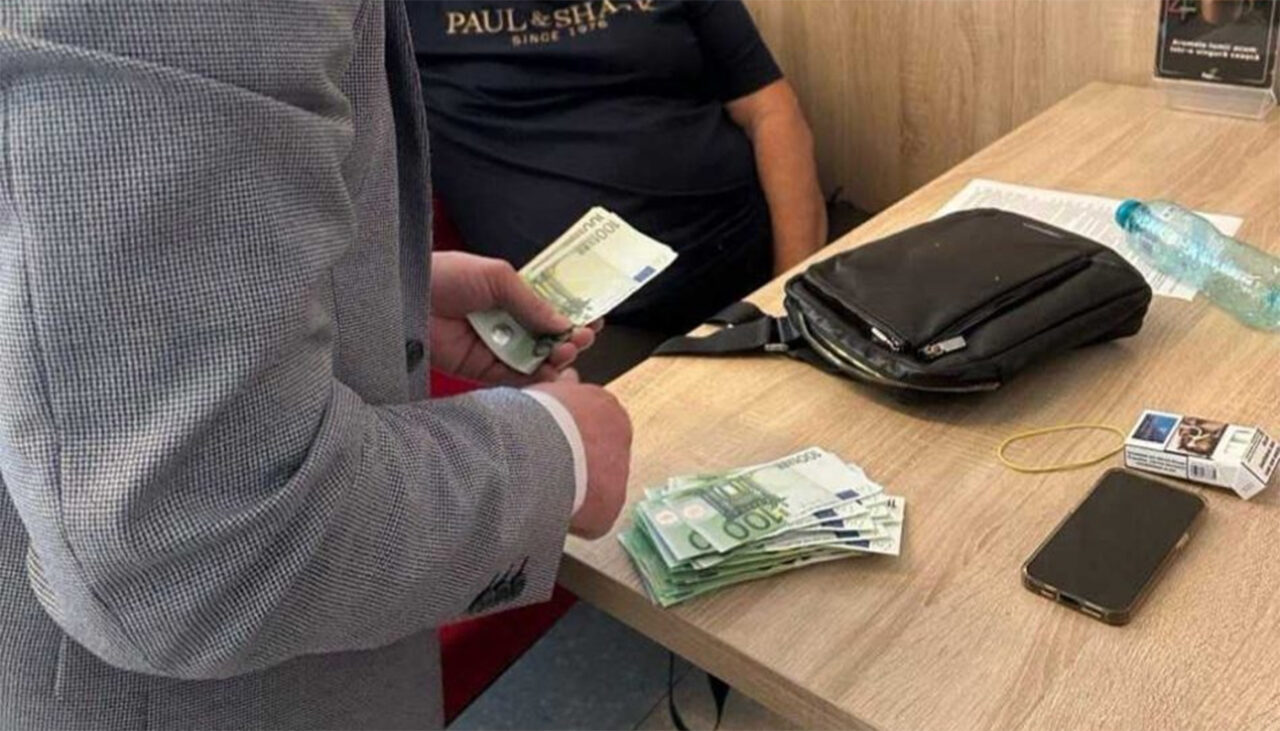 O tânără din Cluj a împrumutat 400 euro de la cămătari. Ce a pățit femeia după o lună, când nu a putut returna cei 600 euro