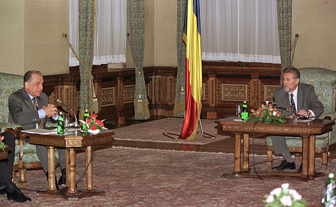 Cum a ratat Ion ILIESCU al treilea mandat succesiv după celebra întrebare „Credeți în Dumnezeu?”