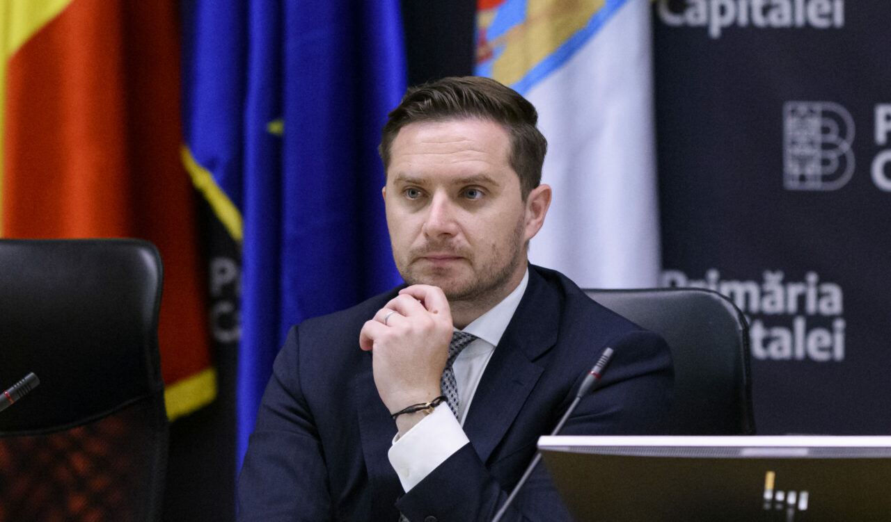 Primarul Capitalei cere tăierea SALARIILOR directorilor din companiile municipale până la finalul zilei