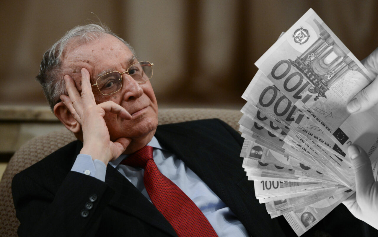 Bijuteria de care Ion Iliescu a fost nedespărțit timp de 2 ani. A ajuns să fie vândută la licitație cu 22.000 de euro