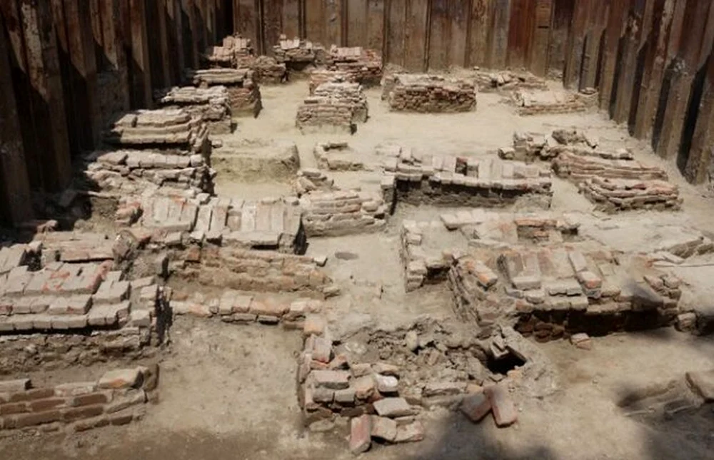 CIMITIR medieval cu peste 50 de morminte, descoperit în curtea liceului Hașdeu din Lugoj