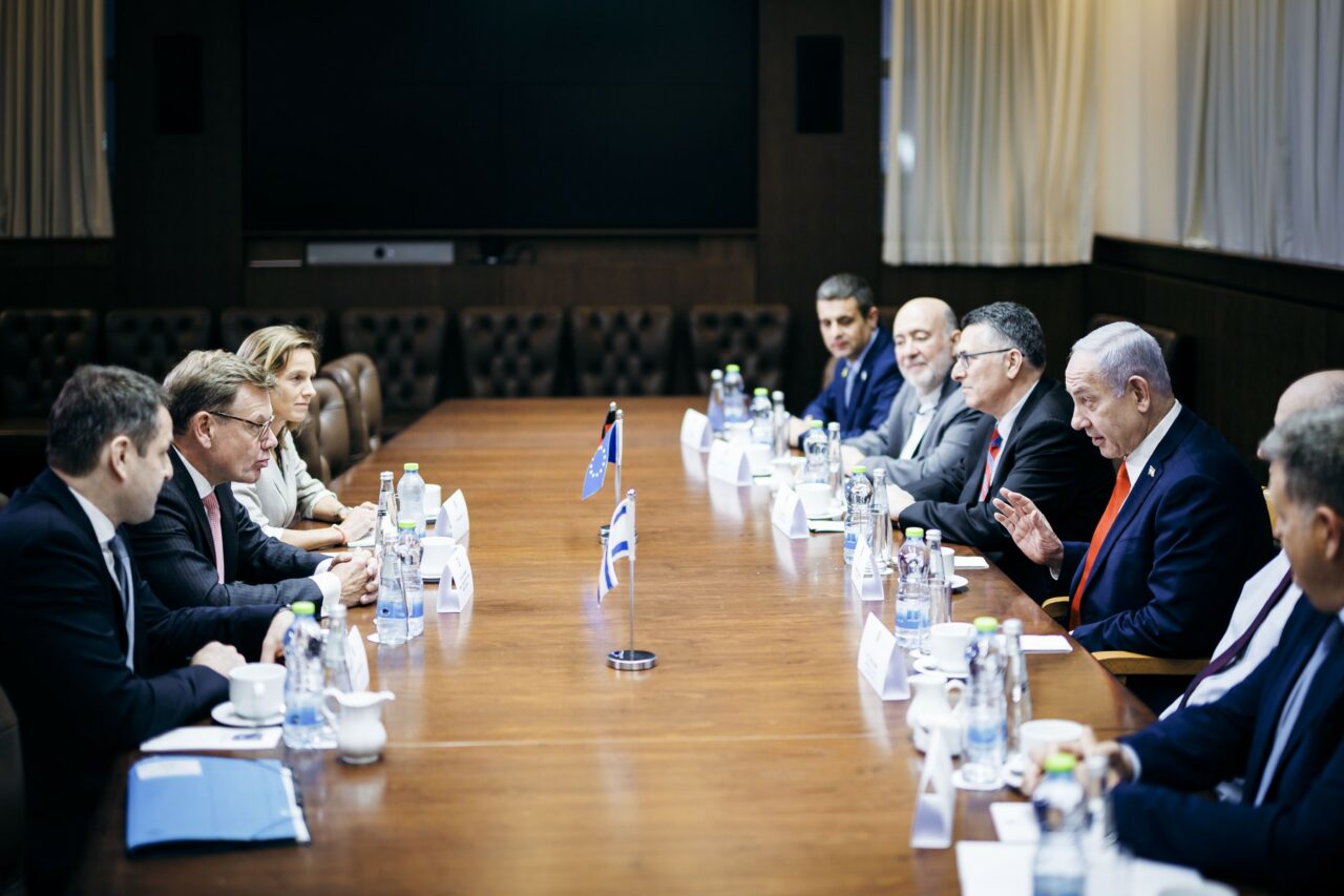 O nouă CRIZĂ politică în Israel /Guvernul Netanyahu a decis demiterea procurorului general, dar Înalta Curte a suspendat acțiunea