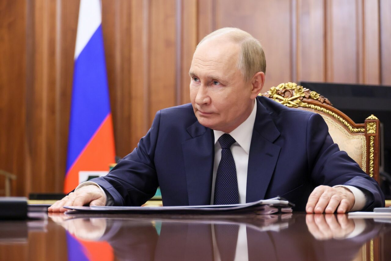 Kremlinul îl avertizează pe Trump asupra repoziționării submarinelor NUCLEARE /„Este necesară prudență”