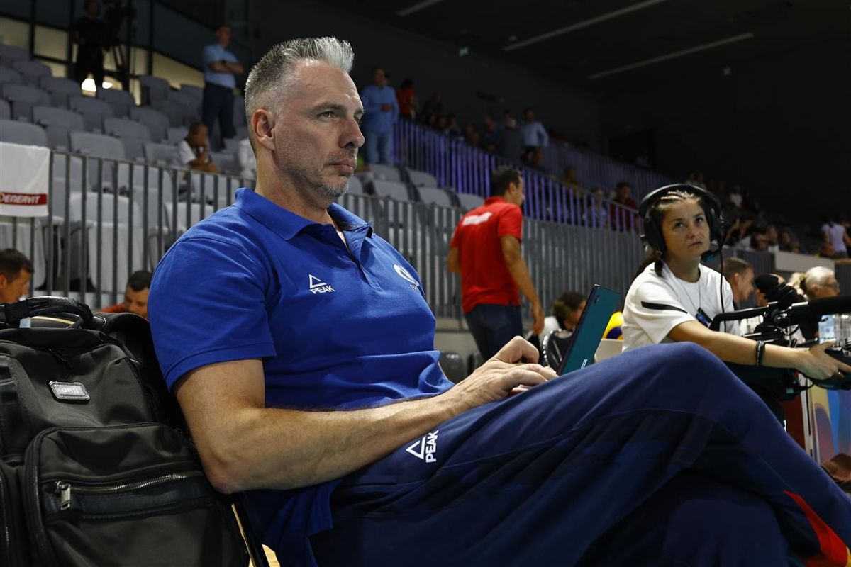 Secretele antrenorului care a CALIFICAT România la Europenele de volei