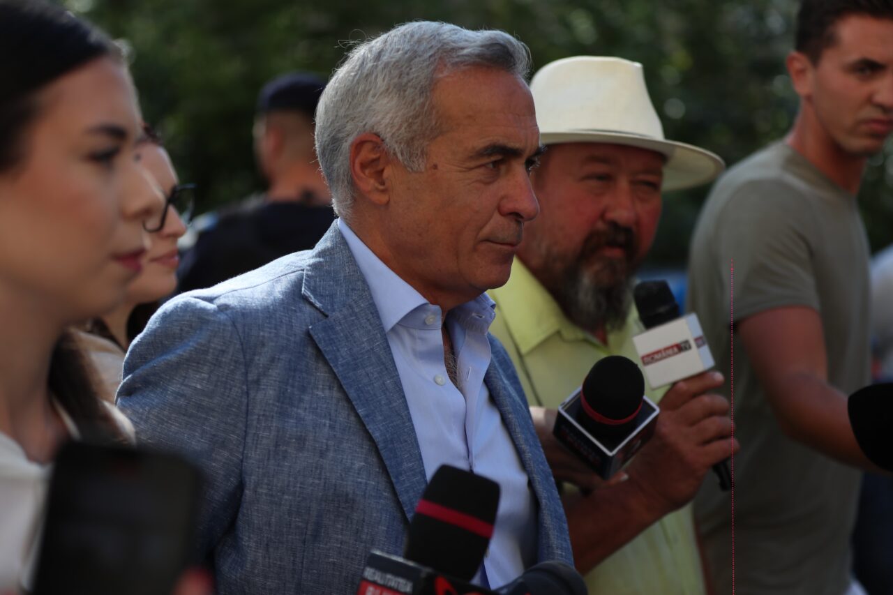 Călin Georgescu a ajuns la Parchetul General. AVERTISMENT al Jandarmeriei privind organizarea unui protest