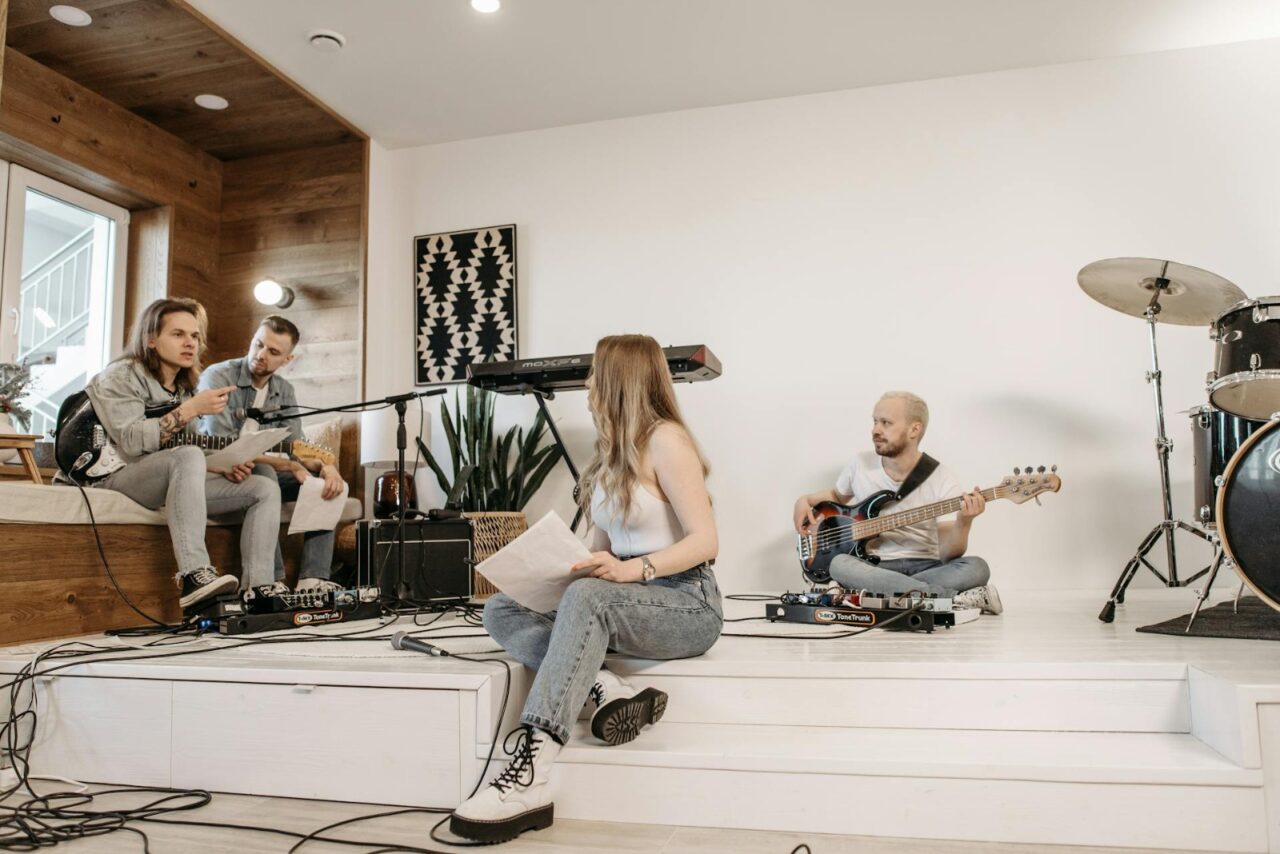 (P) 10 motive sa înveți sa canti la un instrument muzical