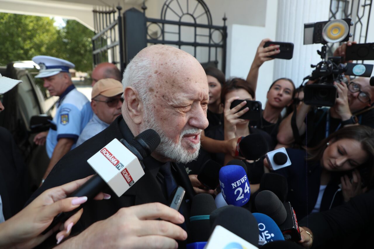 Gelu Voican Voiculescu, vizibil AFECTAT la funeraliile fostului președinte: „Nu mă simt bine”/ Când a vorbit ultima dată cu Ion Iliescu
