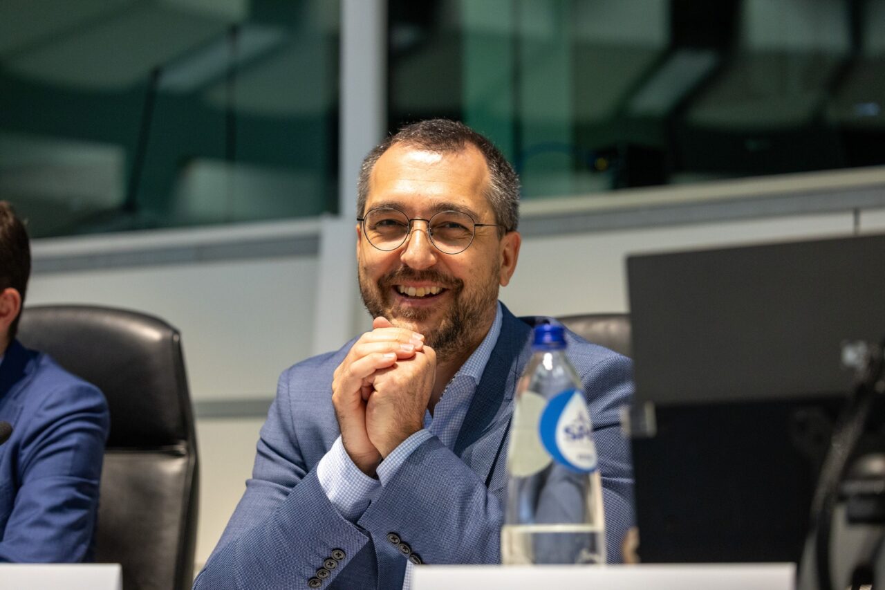 Vlad Voiculescu sesizează Comisia Europeană legat de hotărârea CSM și achitările din Dosarul „10 August”. Nimic despre dosarul vaccinurilor?