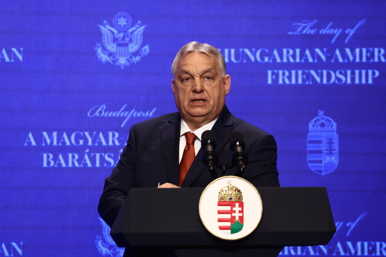 POLITICO: Parlamentul maghiar a adoptat un amendament constituțional care i-ar putea interzice lui Viktor Orban să revină la putere