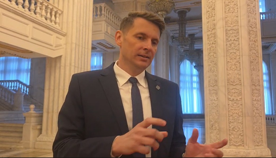 Bolojan sau Abrudean ar putea sesiza CCR în cazul lui Nicuşor Dan: „Pentru o conduită viitoare de urmat”