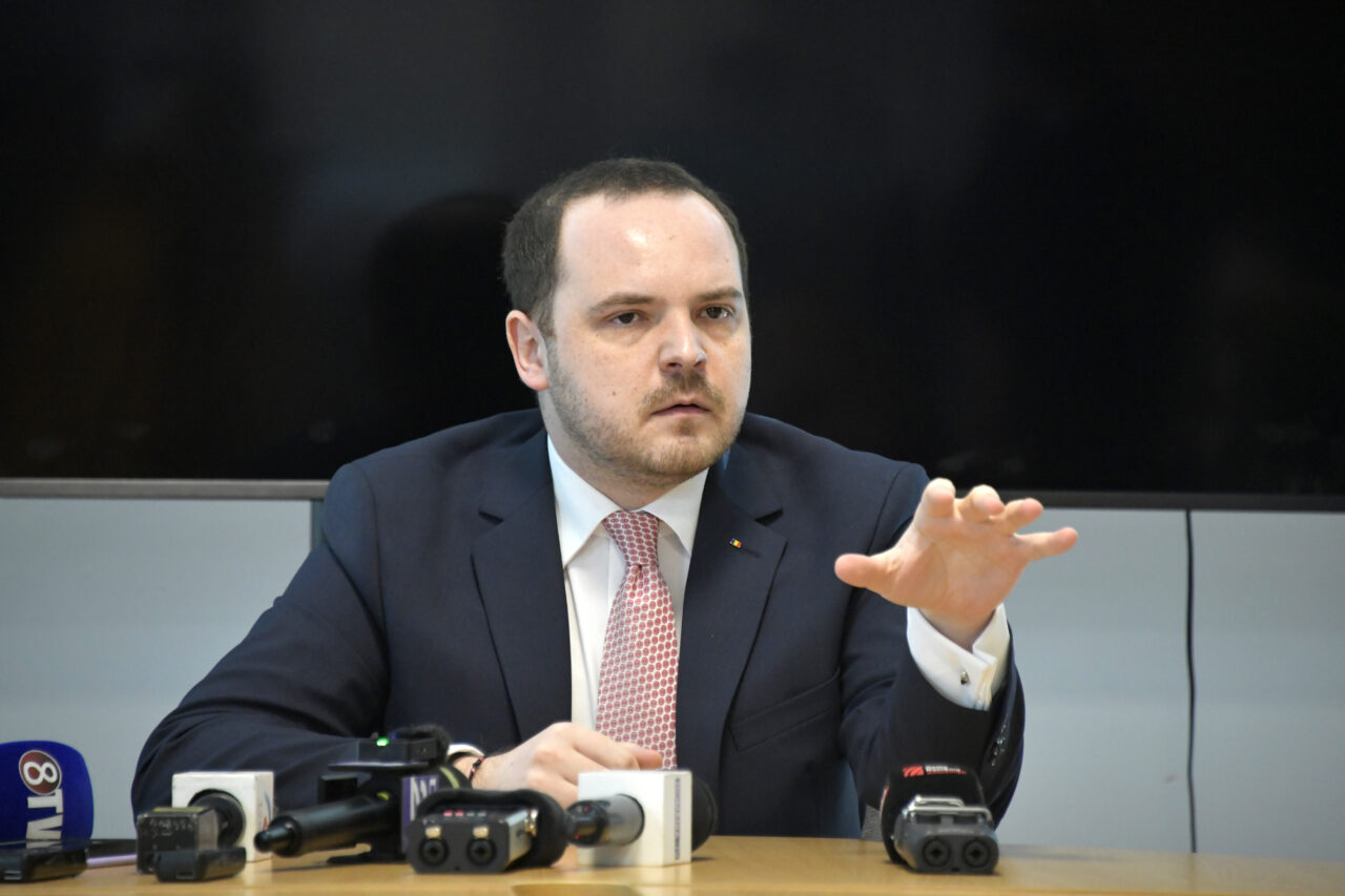 Alexandru Rogobete cere o nouă definiție în DEX pentru „dubla măsură” aplicată de PNL și USR: „modul de guvernare al Alianței Bolofile”