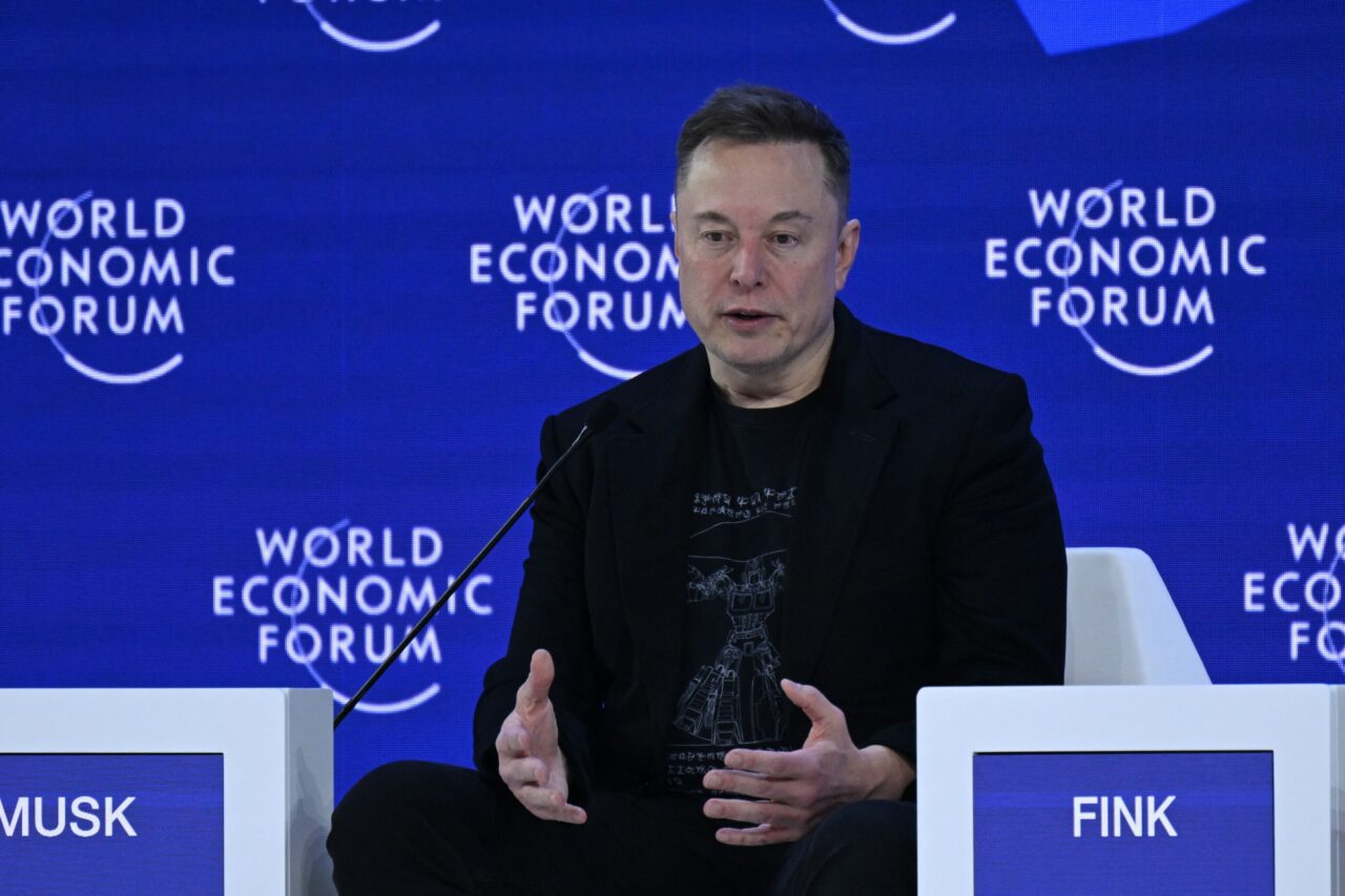 Musk refuză cererea lui Zelenski de folosi Starlink pentru atacurile asupra Rusiei