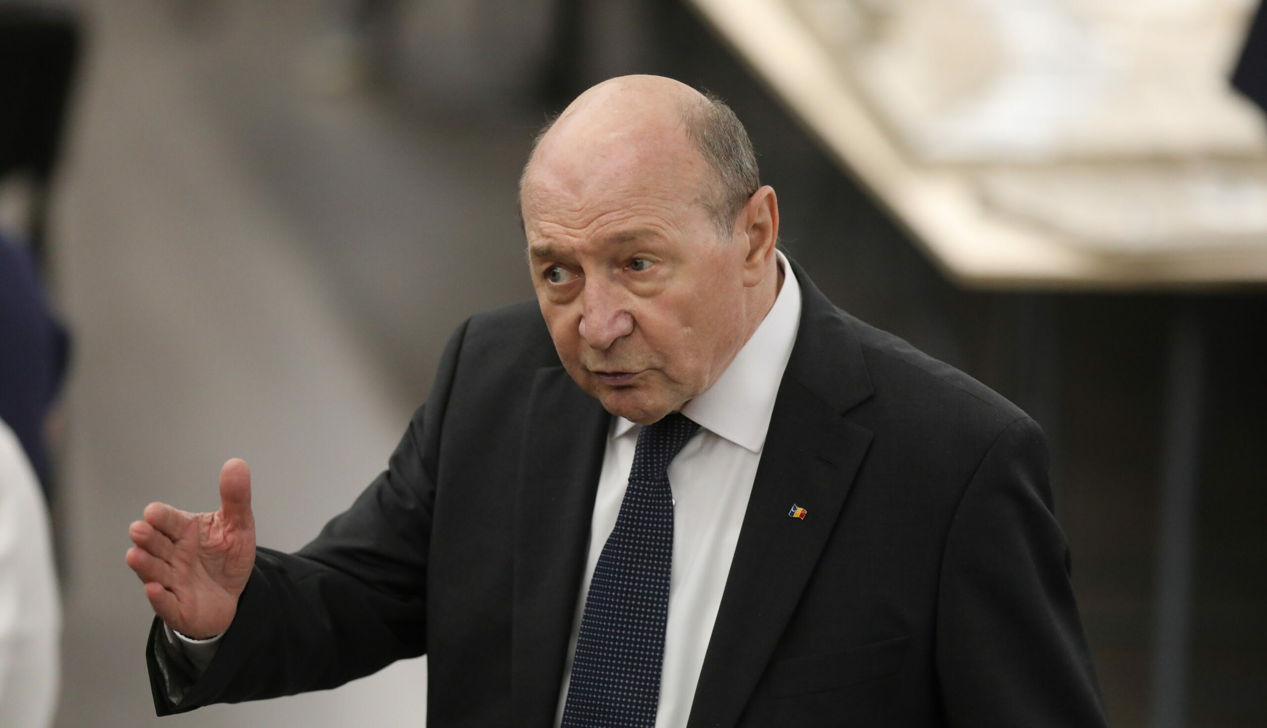 Băsescu, înaintea consultărilor de la Cotroceni: pe cine vede premier și de ce consideră că este „cea mai sigură soluție”