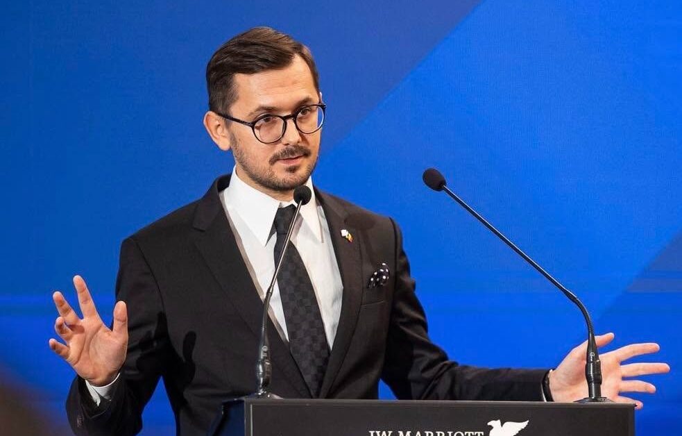 Un fost vicepreședinte PNL acuză că partidul vrea să se apropie de China să să se îndepărteze de SUA