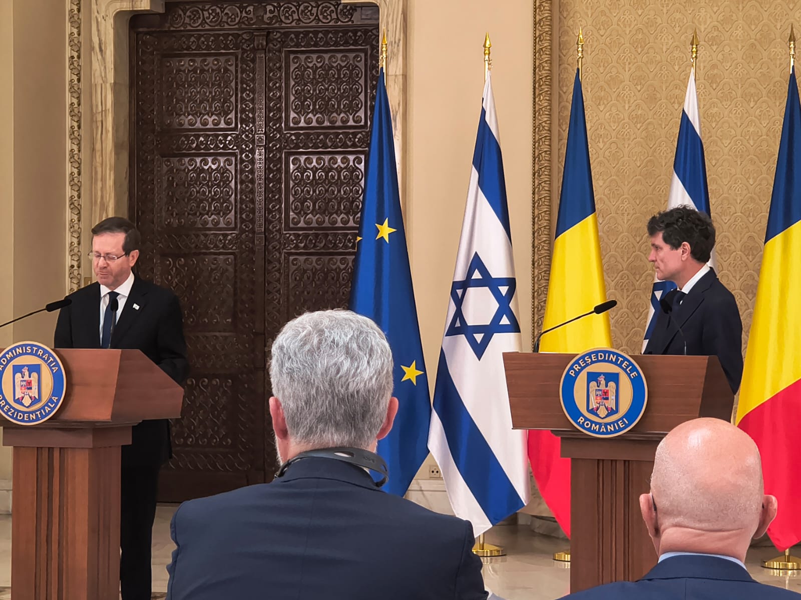 Isaac Herzog l-a invitat pe Nicușor Dan în Israel: „Prețuim prietenia și privim cu speranță spre viitor”