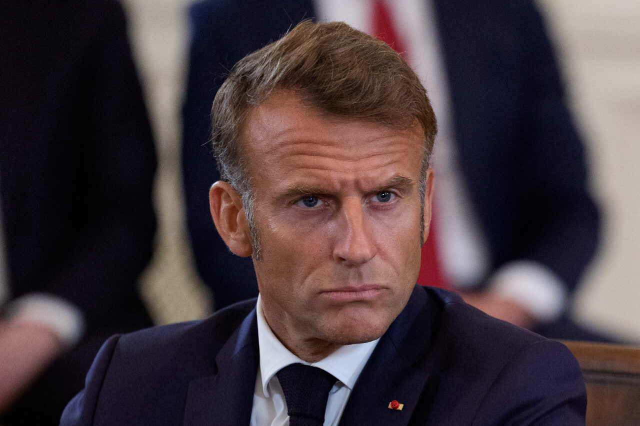 Macron vrea să trimită portavionul „Charles de Gaulle” în strâmtoarea Ormuz, după acordul SUA-Iran. Când se vor vedea schimbări asupra prețurilor petrolului