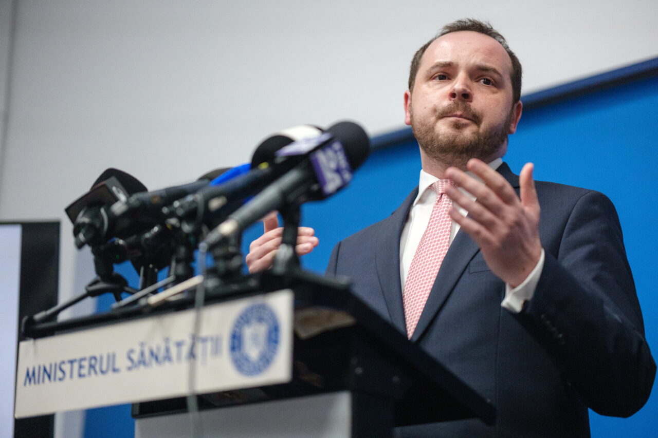 Alexandru Rogobete explică de ce spitalele trimiteau pacienți în Azilele Groazei din Bihor. Fostul ministru a avut un schimb dur de replici cu un deputat USR