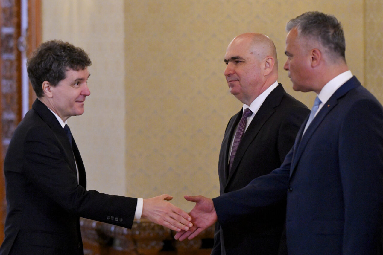 Adrian Veștea a mărturisit în ședința PNL că Nicușor Dan l-a luat cu SPP-ul să îl facă premier. Cum l-a convocat președintele