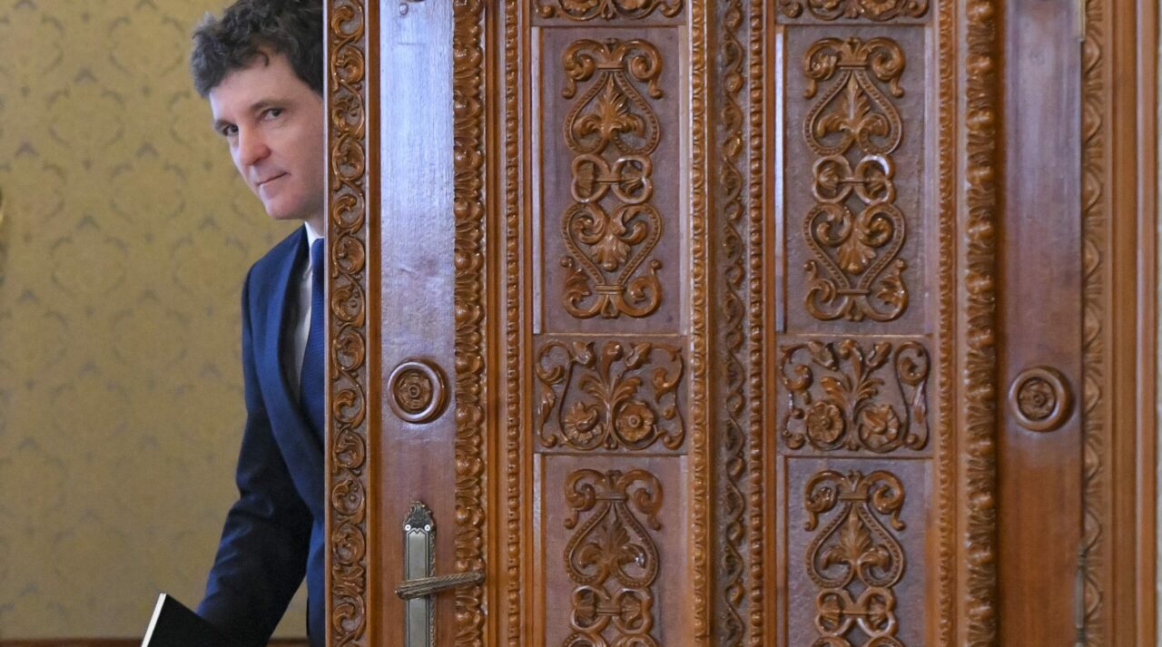Au început consultările la Cotroceni după eșecul Guvernului Veștea. Delegația PSD, prima care se întâlnește cu Nicușor Dan