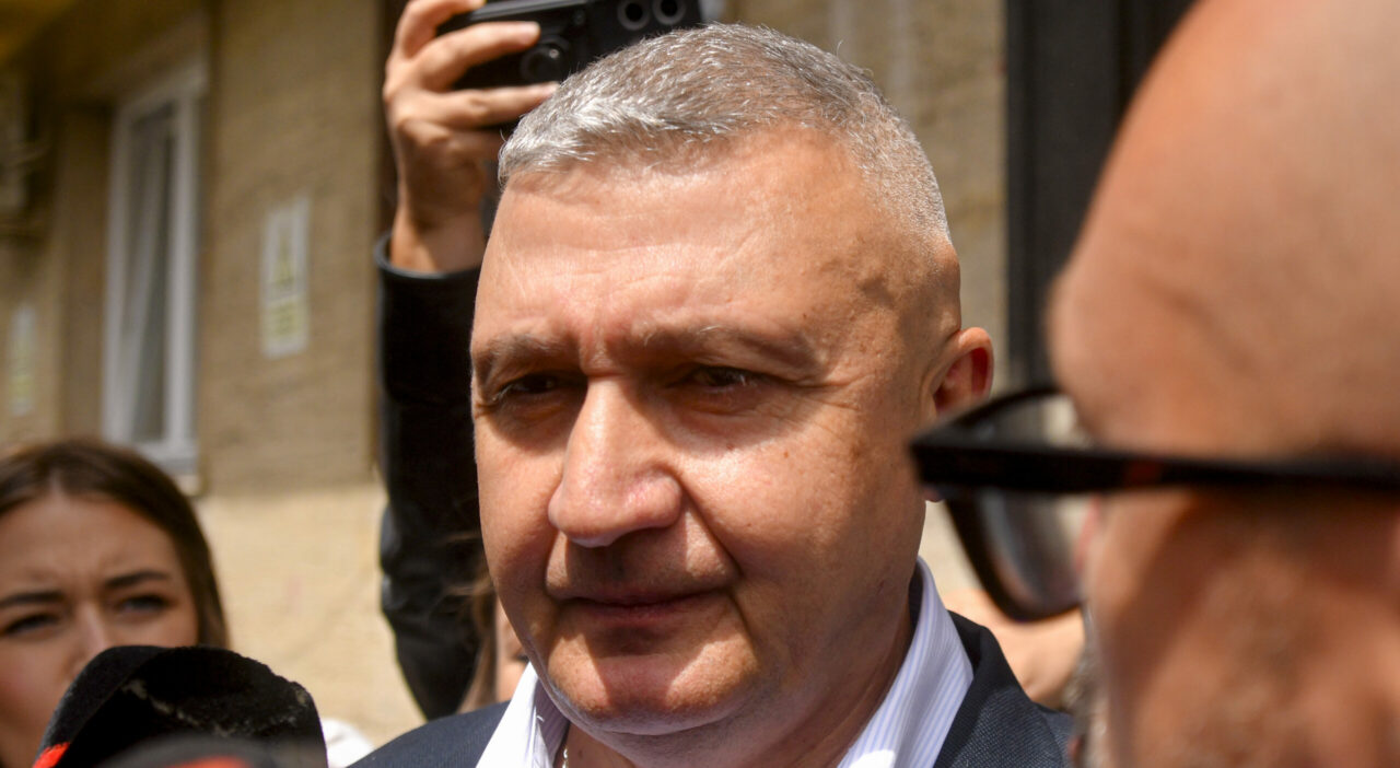 Motivele Curții de Apel București care l-au lăsat pe generalul Vlad Gheorghiță la mâna DNA. „În memoria telefoanelor se pot găsi date ce pot servi ca mijloace de probă!”