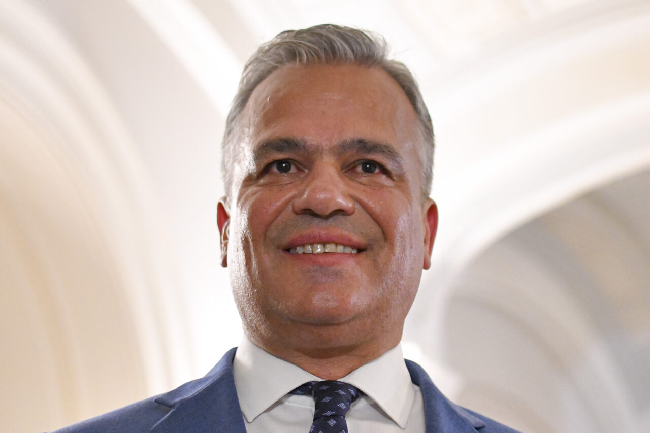 Deciziile Congresului PNL, contestate în instanță. Echipa Veștea invocă vicii de procedură – SURSE