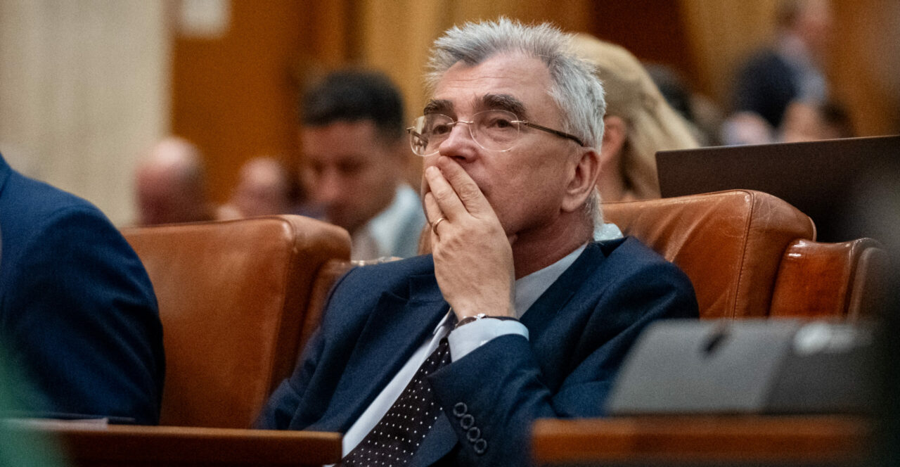Petrișor Peiu a demisionat din funcția de lider de grup AUR, după votul partidului la Legea ANI. Senatorul și-a amenințat colegii încă de aseară că va demisiona în cazul unui vot favorabil legii