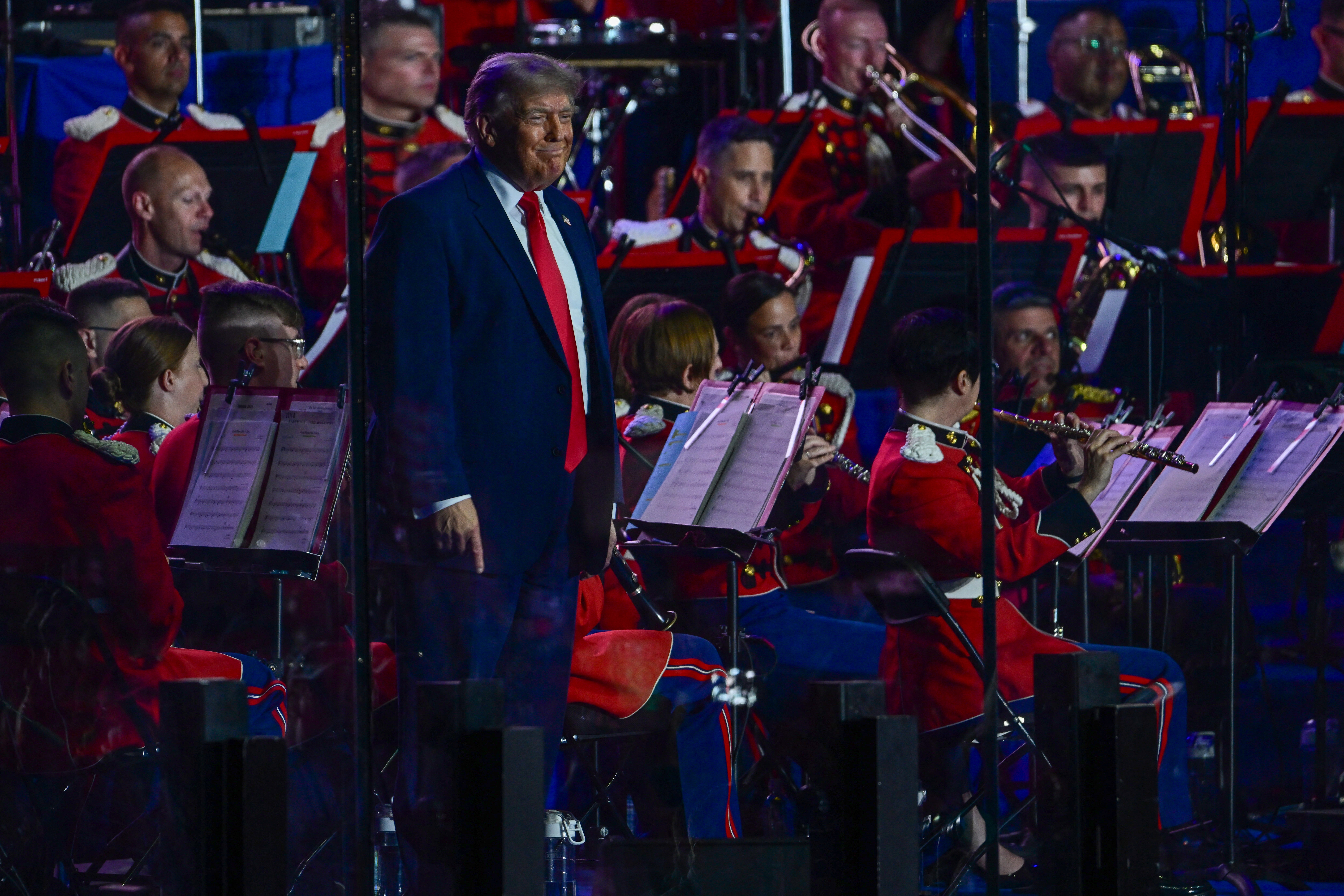 Trump a dat startul festivităților dedicate celor 250 de ani de la fondarea SUA: „Make America Great Again”, urmat de dansul devenit deja tradițional
