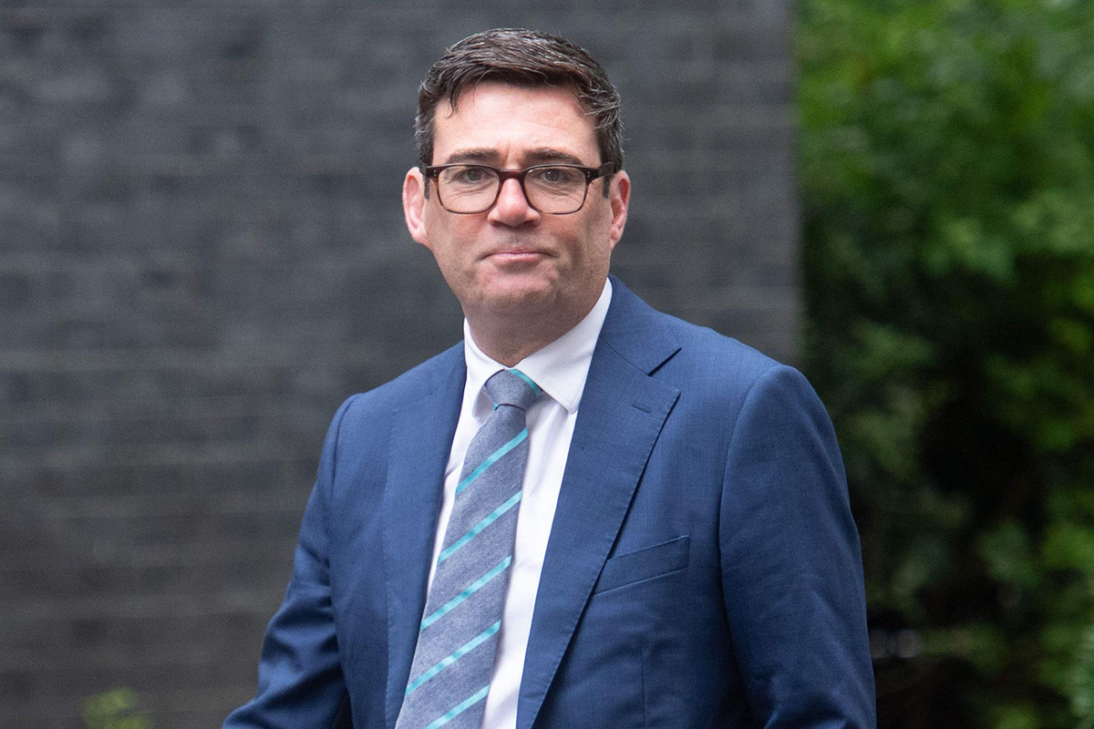Victoria lui Andy Burnham la alegerile parțiale din Makerfield zguduie Partidul Laburist din Marea Britanie. Viitorul politic al lui Starmer, sub presiune