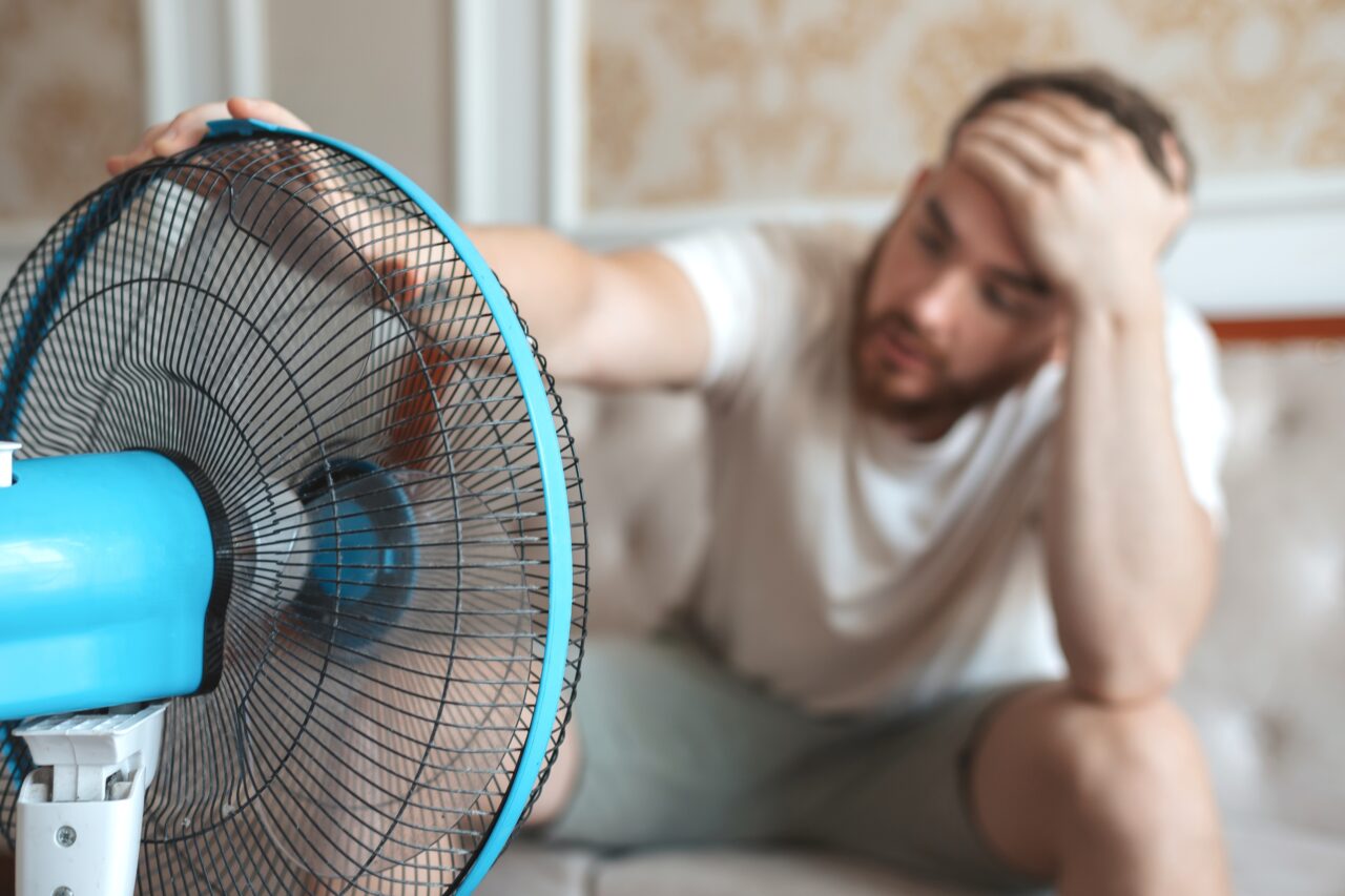 De ce căldura extremă îi face pe oameni mai irascibili. Cum reacționează creierul nostru la valurile de caniculă